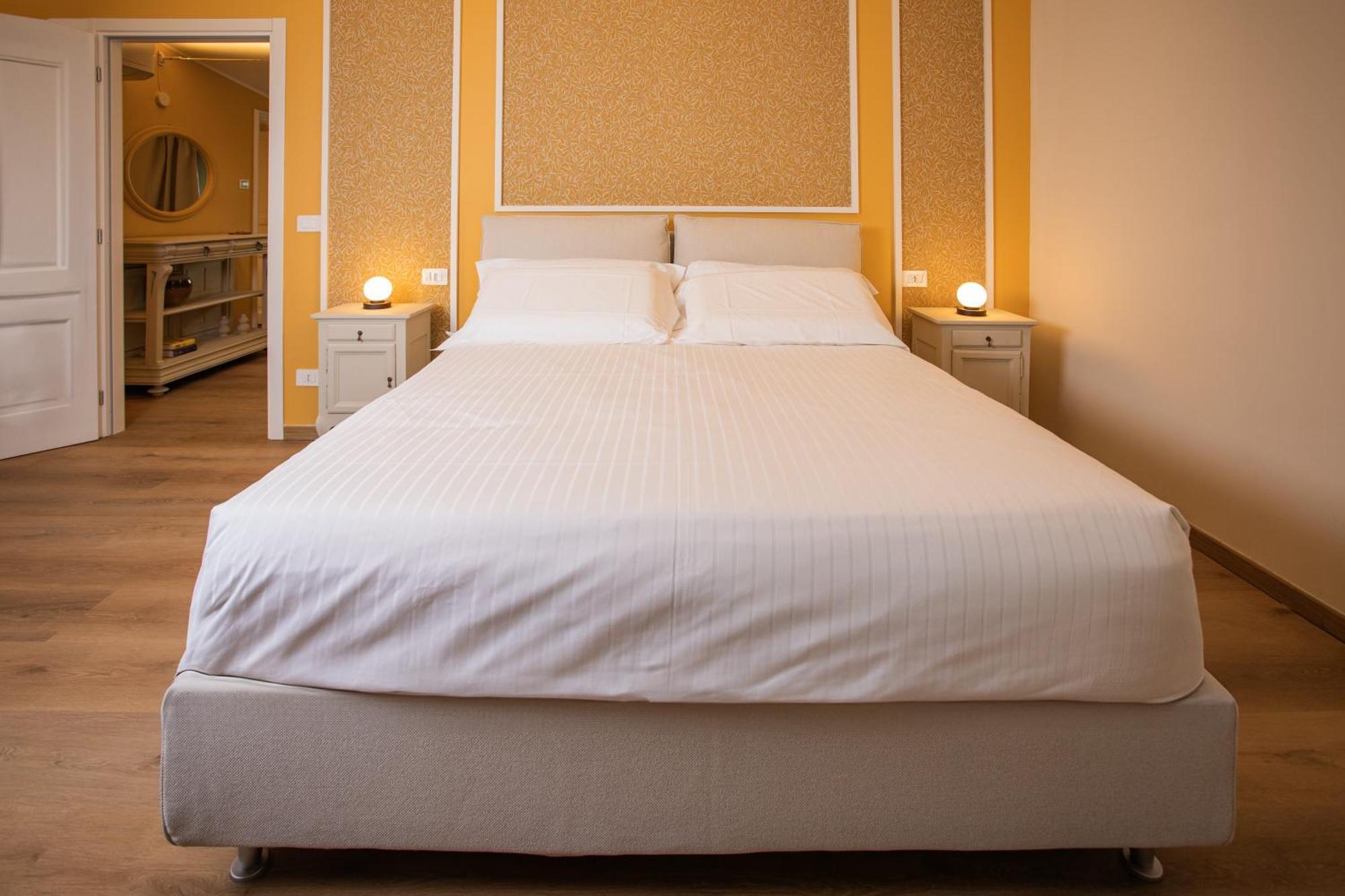 Palazzo Ratti Boutique Rooms Cherasco Exterior foto